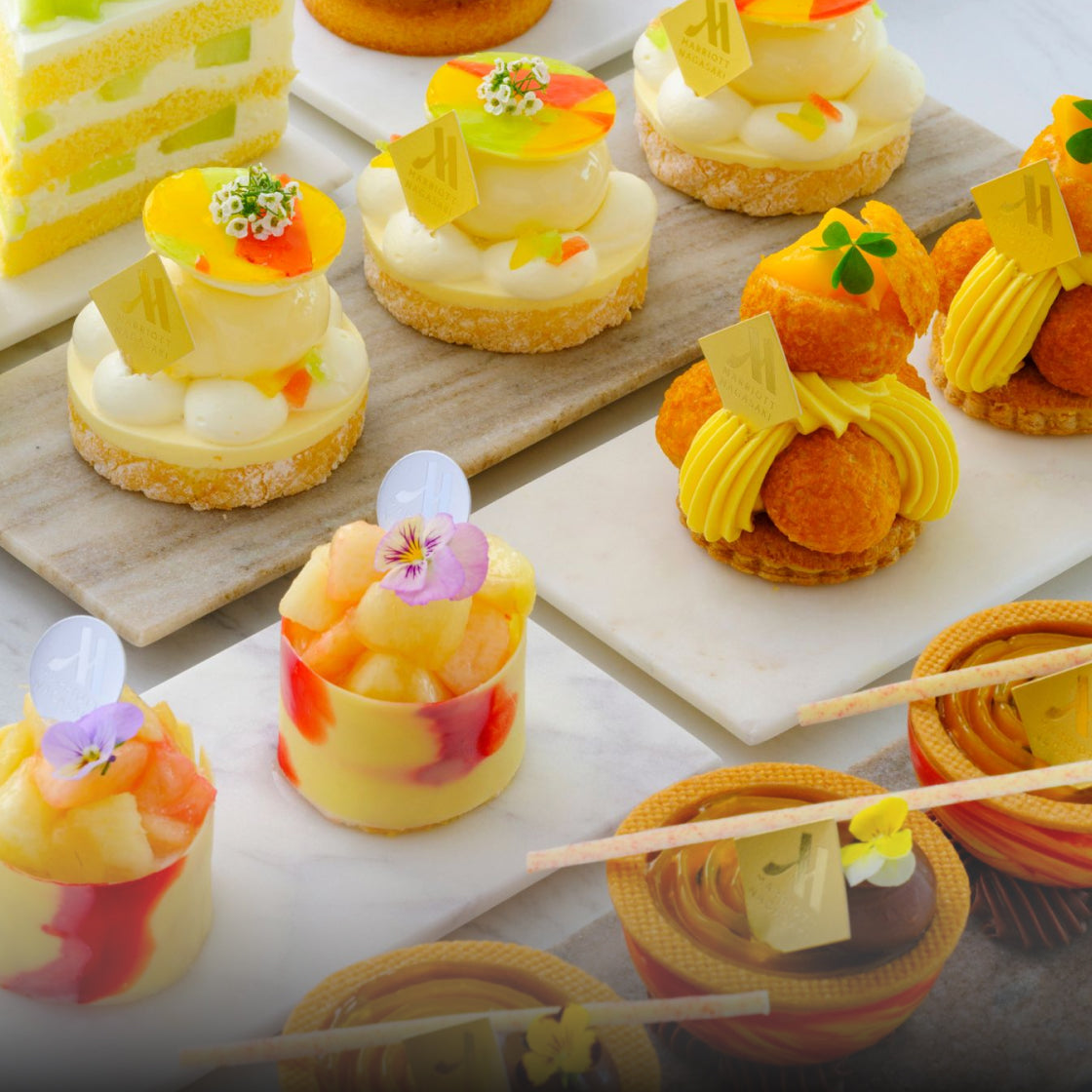 「Grab&Go(グラブ&ゴー)」のケーキやチョコレート、オリジナルギフトなど店頭でお受取りいただける商品はこちら